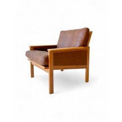 Illum Wikkelso Easy Chair in solid Oak with Danish Leather