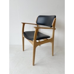 Erik Buch Arm Chair in Oak with Black Upholstery id 58