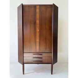 Danish Rosewood corner cabinet id 36
